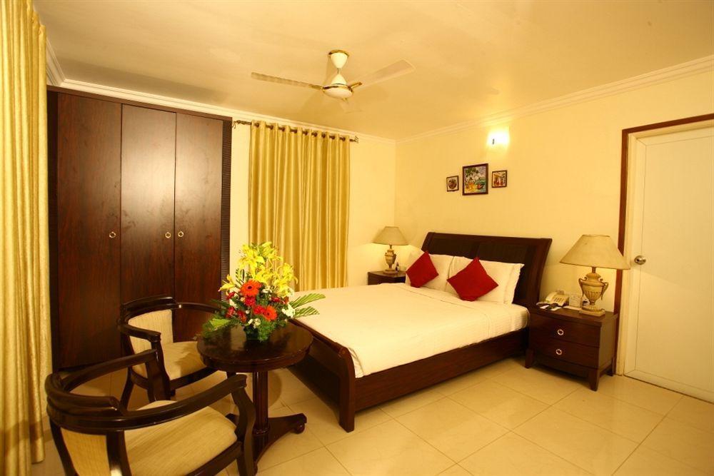 Mapple Viva Goa Resort Calangute Exterior photo